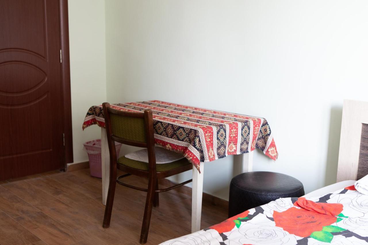 Center Hostel&Tours Jerevan Buitenkant foto