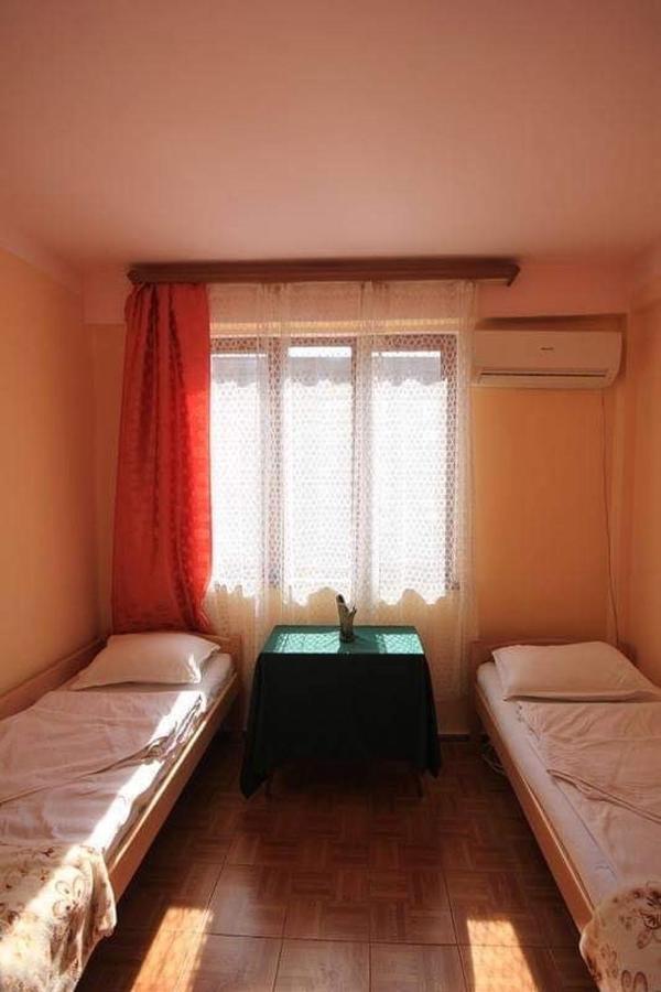 Center Hostel&Tours Jerevan Buitenkant foto