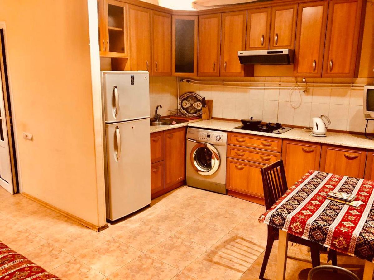 Center Hostel&Tours Jerevan Buitenkant foto